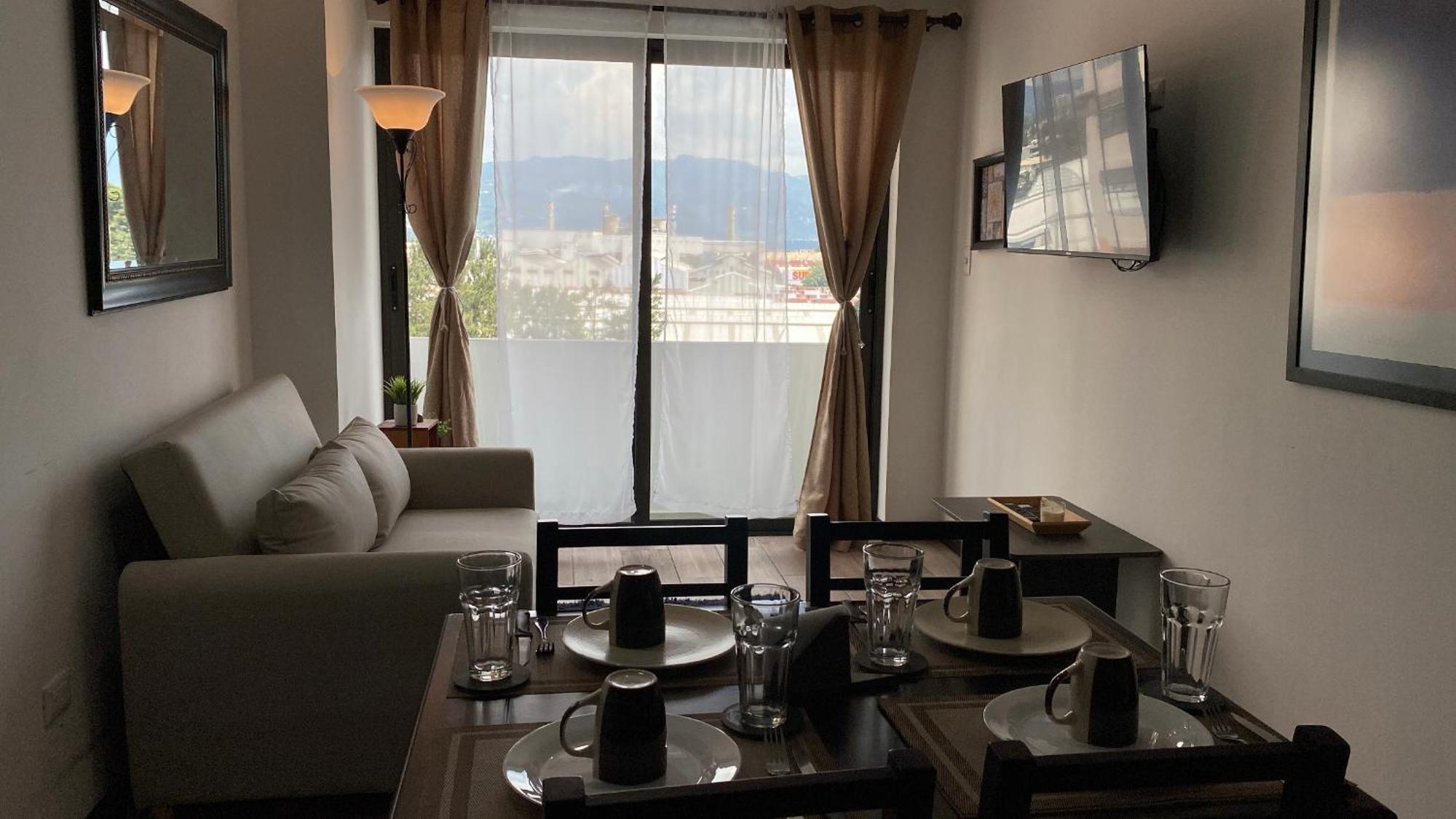 Apartment En El Centro De La Ciudad De Zona 12 Aeropuerto *