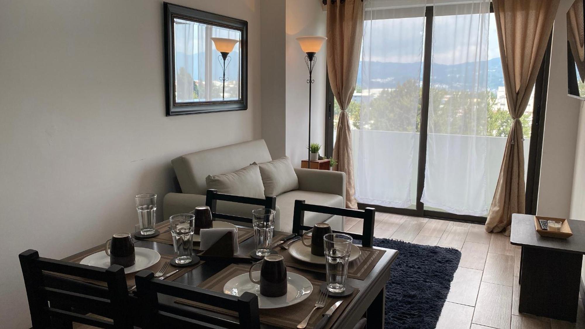 Appartement En El Centro De La Ciudad De Zona 12 Aeropuerto *